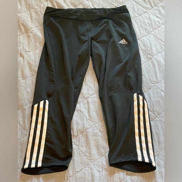 ADIDAS 3/4 Cropped Leggings - black w adidas white signature stripes Med Y2K - Picture 5 of 7
